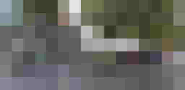 Menschen stehen an einem Stand und genießen das Event „Danke fürs Radeln“ in Salzburg.