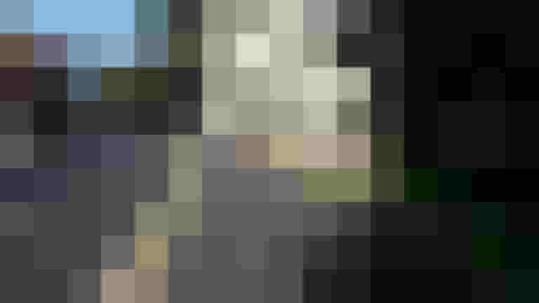 Geh- und Radweg vor dem Schlosswirt in Anif, ideal für Fahrradausflüge.