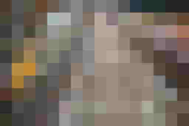 Neuer Radweg in Bau an der Glemmtal Straße, mit Bagger und Baustellenmaterial im Hintergrund.