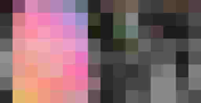 Plakat in der Linzergasse fordert langsames Radfahren in der Fußgängerzone.