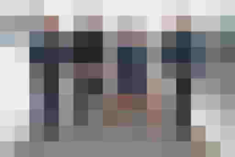 Eröffnung des Geh- und Radweges zwischen Steindorf und Neumarkt mit vier Personen und einem Fahrrad.