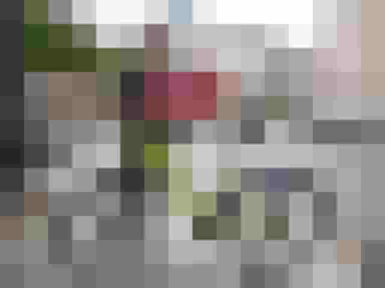 Christina Frank aus Rif mit ihrem neuen Kalkhoff Trekkingbike in Salzburg.