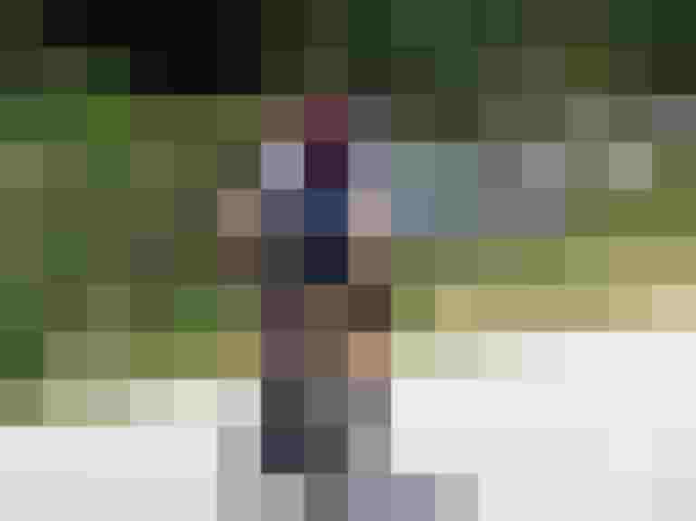 Radfahrer genießt idealen Wetterbedingungen auf neuer Verbindung entlang der Taurach.