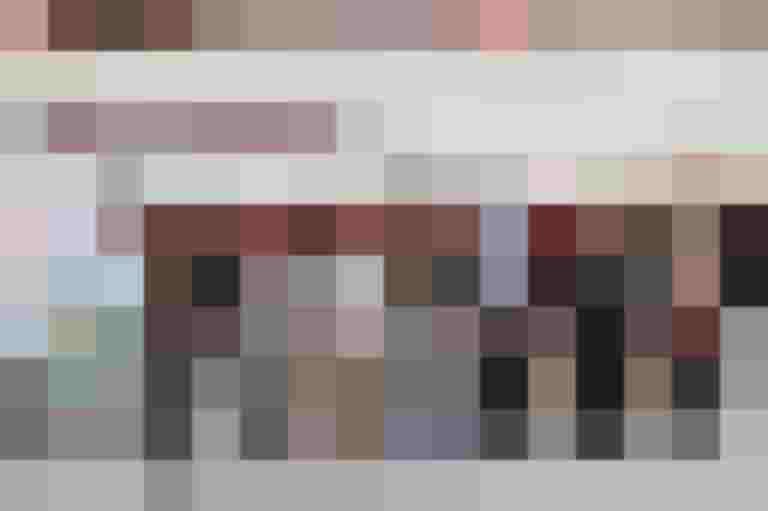 Schüler:innen der Mittelschule feiern ihre Preise für das Radfahren zur Schule.