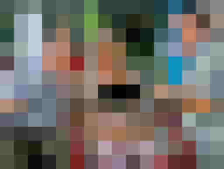 Drei Personen testen Spezialräder bei einer Schnupperaktion in Salzburg.