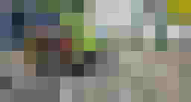 Lastenrad mit bunten Aufklebern steht zum kostenlosen Ausleihen in Salzburg bereit.