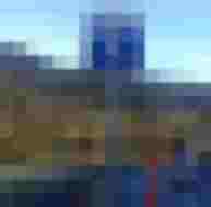 eckiges Verkehrsschild "Geh- und Radweg ohne Benützungspflicht"