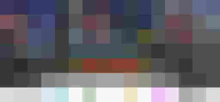 Verkehrszeichen für Geschwindigkeitsbegrenzungen in städtischen und ländlichen Bereichen.