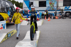 Kind beim Bike-Parcours-Event