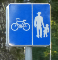 eckiges Verkehrszeichen "Geh- und Radweg ohne Benützungspflicht"