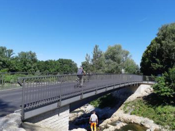Neubau Rad- und Gehwegbrücke über den Alterbach fertiggestellt