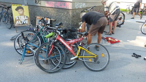 Schrotträder im Stadtgebiet eingesammelt