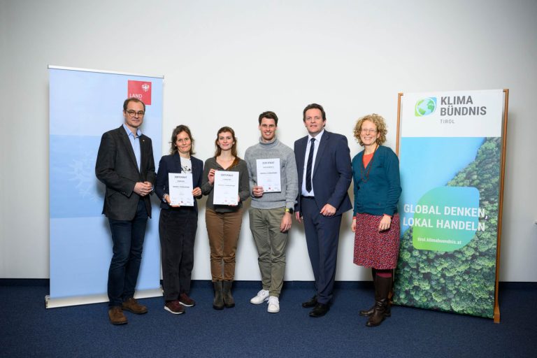 Abschlussfeier des Mobilitätslehrgangs mit Urkundenübergabe an Teilnehmer.
